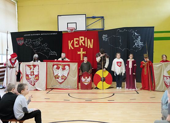 Bractwo Rycerskie Kerin w szkole w Garczegorzu.