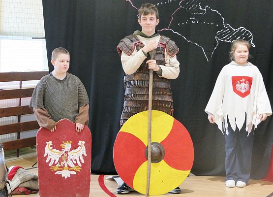 Bractwo Rycerskie Kerin w szkole w Garczegorzu.