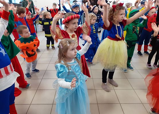 Grafika 6: MALI PRZEBIERAŃCY