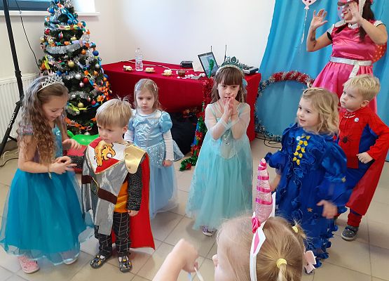 Grafika 26: MALI PRZEBIERAŃCY