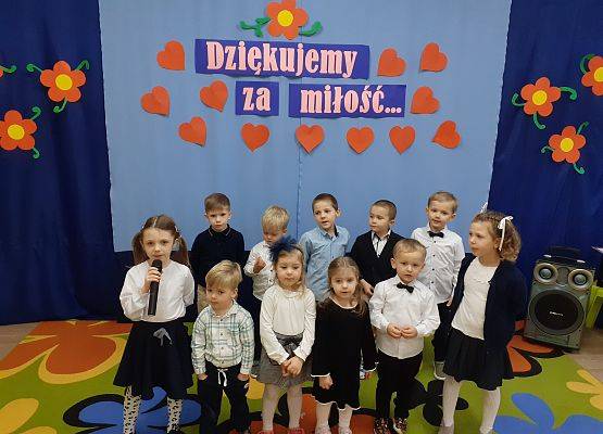 Grafika 4: WSPANIALI GOŚCIE