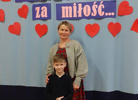 Grafika 32: WSPANIALI GOŚCIE