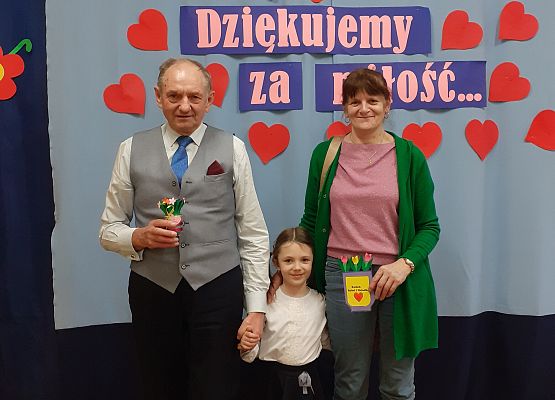 Grafika 33: WSPANIALI GOŚCIE