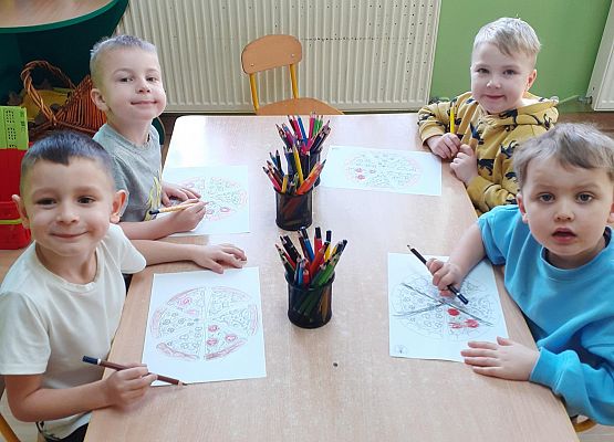 Grafika 1: Dzień pizzy