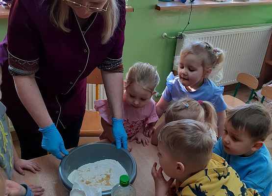 Grafika 15: Dzień pizzy