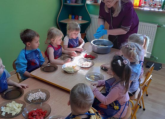 Grafika 20: Dzień pizzy