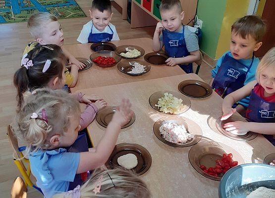 Grafika 22: Dzień pizzy