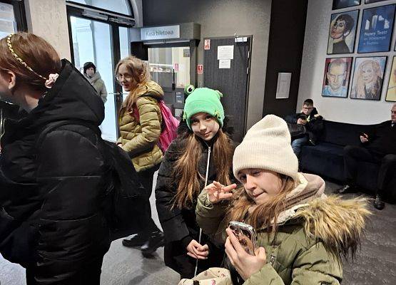 Wyjazd do teatru na spektakl Zemsta