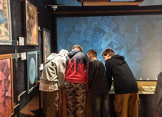 Wyjazd do teatru na spektakl Zemsta