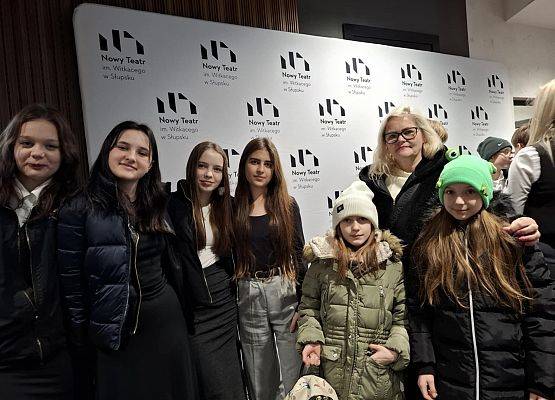 Wyjazd do teatru na spektakl Zemsta