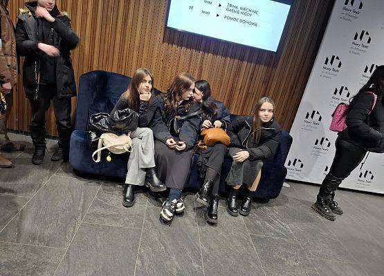 Wyjazd do teatru na spektakl Zemsta