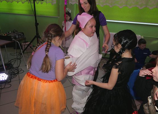 Zabawa Karnawałowa 2025 - młodsze klasy.