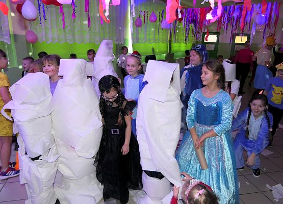 Zabawa Karnawałowa 2025 - młodsze klasy.