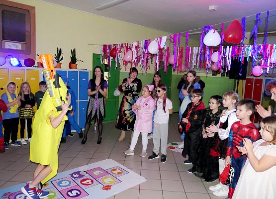 Zabawa Karnawałowa 2025 - młodsze klasy.
