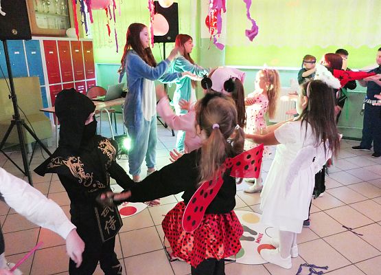 Zabawa Karnawałowa 2025 - młodsze klasy.