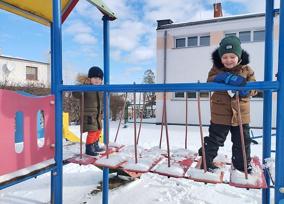 Grafika 4: Ferie na śniegu