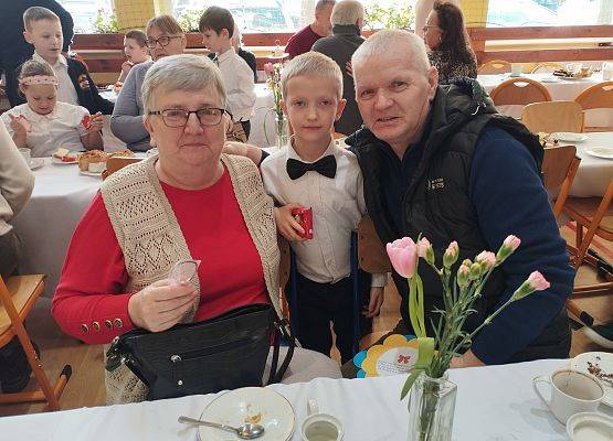 Grafika 3: Dzień Babci i Dziadka