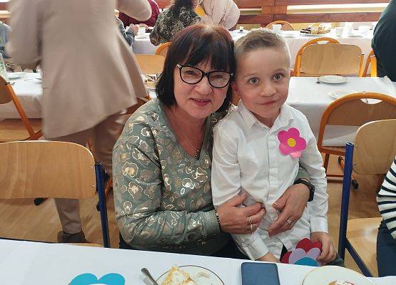 Grafika 4: Dzień Babci i Dziadka