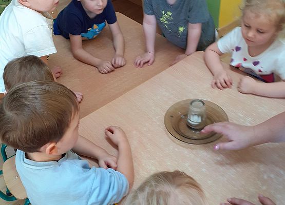 Eksperymenty w młodszej grupie