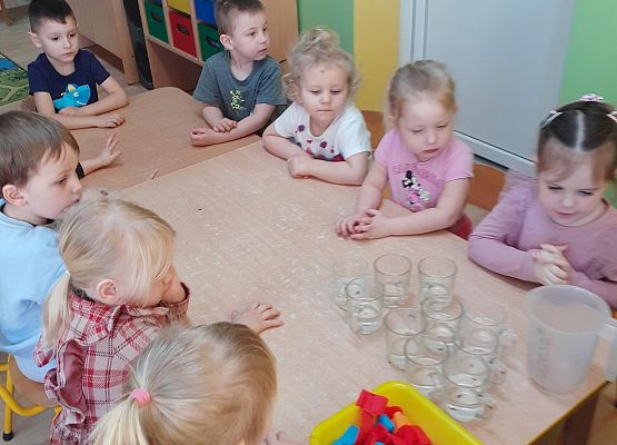 Eksperymenty w młodszej grupie