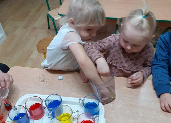 Eksperymenty w młodszej grupie