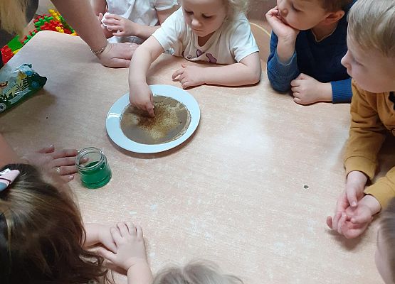 Eksperymenty w młodszej grupie