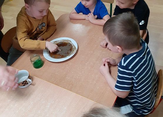 Eksperymenty w młodszej grupie