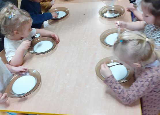 Eksperymenty w młodszej grupie