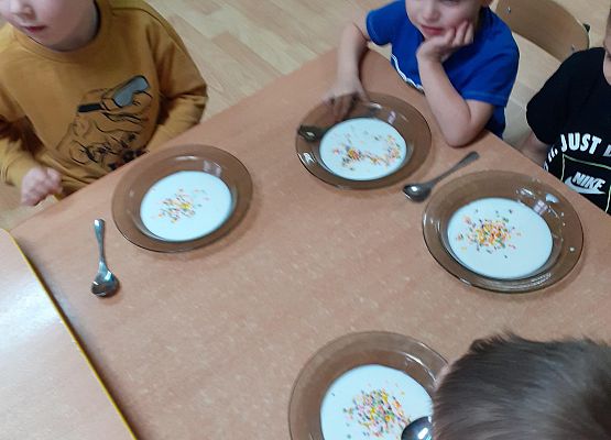 Eksperymenty w młodszej grupie