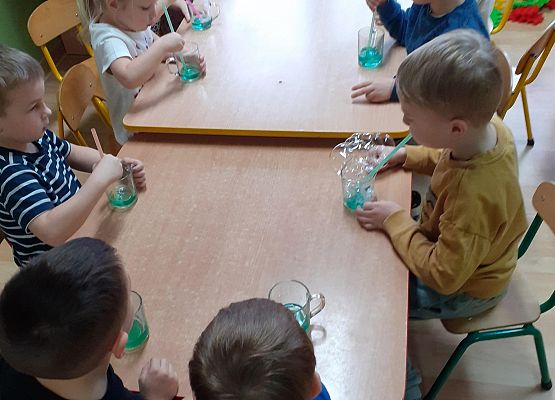 Eksperymenty w młodszej grupie