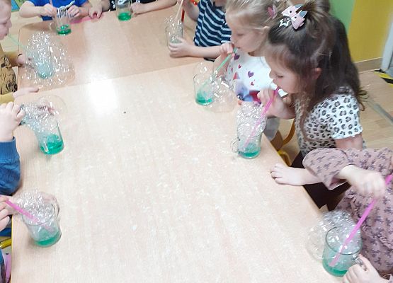 Eksperymenty w młodszej grupie