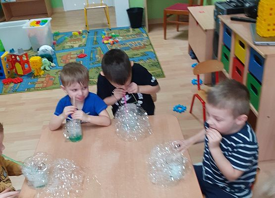 Eksperymenty w młodszej grupie