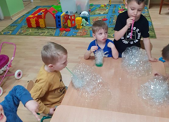 Eksperymenty w młodszej grupie