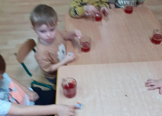 Eksperymenty w młodszej grupie