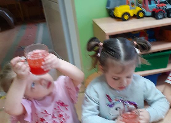 Eksperymenty w młodszej grupie