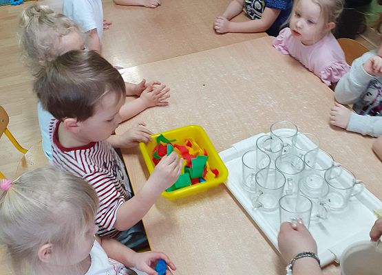 Eksperymenty w młodszej grupie