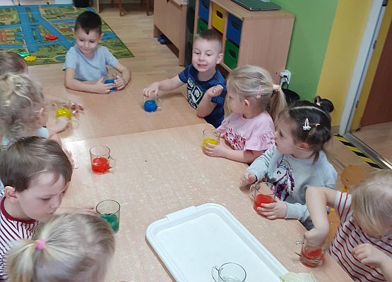 Eksperymenty w młodszej grupie