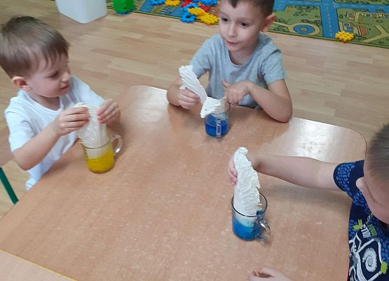 Eksperymenty w młodszej grupie