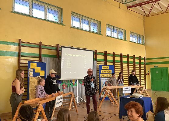 Powitanie wiosny w szkole w Garczegorzu 21 marca 2025rok.O