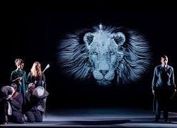 Grafika 1: Spektakl "Opowieści z Narni"