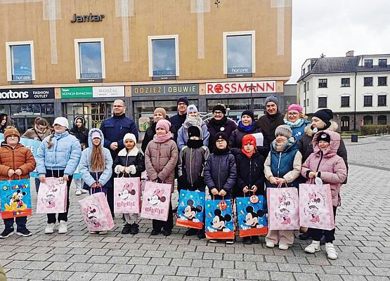 Obchody Dnia Świadomości Autyzmu w Zespole Szkół w Garczegorzu.