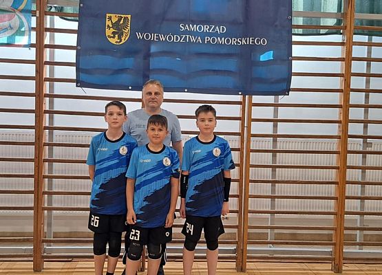 Ogromny sukces uczniów naszej szkoły w Ogólnopolskich Mistrzostwach w Mini Piłce Siatkowej o Puchar Kinder Joy of Moving.