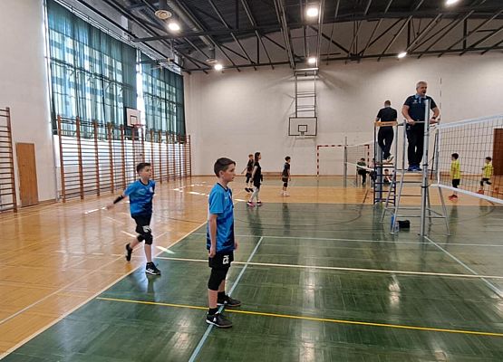 Ogromny sukces uczniów naszej szkoły w Ogólnopolskich Mistrzostwach w Mini Piłce Siatkowej o Puchar Kinder Joy of Moving.