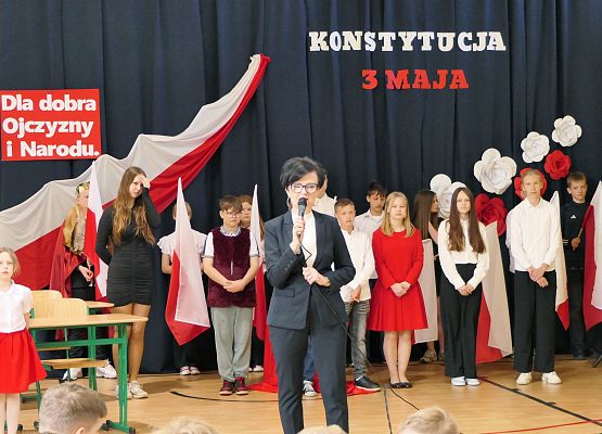 Uroczystości 3-cio majowe w ZS w Garczegorzu.
