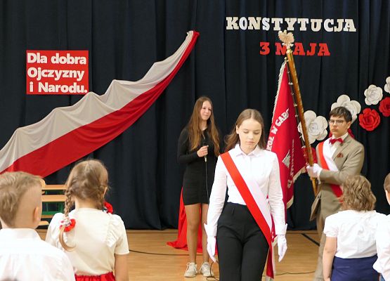 Uroczystości 3-cio majowe w ZS w Garczegorzu.