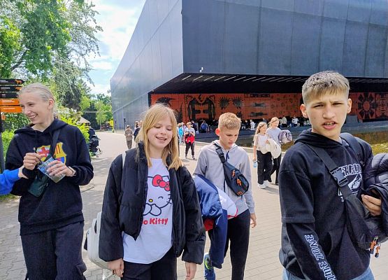 Grafika 1: Poznajemy Wrocław i Pragę – wycieczka edukacyjna