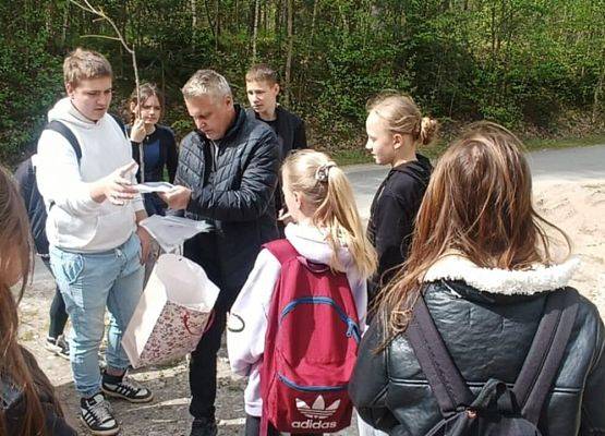 Emocje w centrum uwagi – projekt „Emocjonalia” wśród uczniów zaprzyjaźnionych szkół z Garczegorza i Łebienia