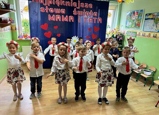 Grafika 39: Święto Mamy i Taty