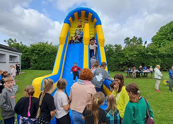 Grafika 2: Dzień Dziecka i Sportu