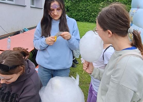 Grafika 9: Dzień Dziecka i Sportu